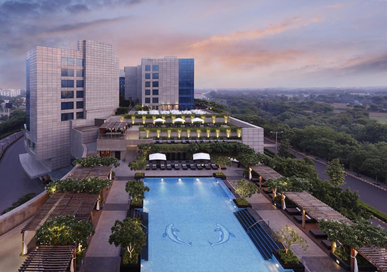 The Leela Ambience Gurugram Hotel & Residences - The Luxury Urban Sanctuary Gurgaon Exterior foto The Park, New Delhi