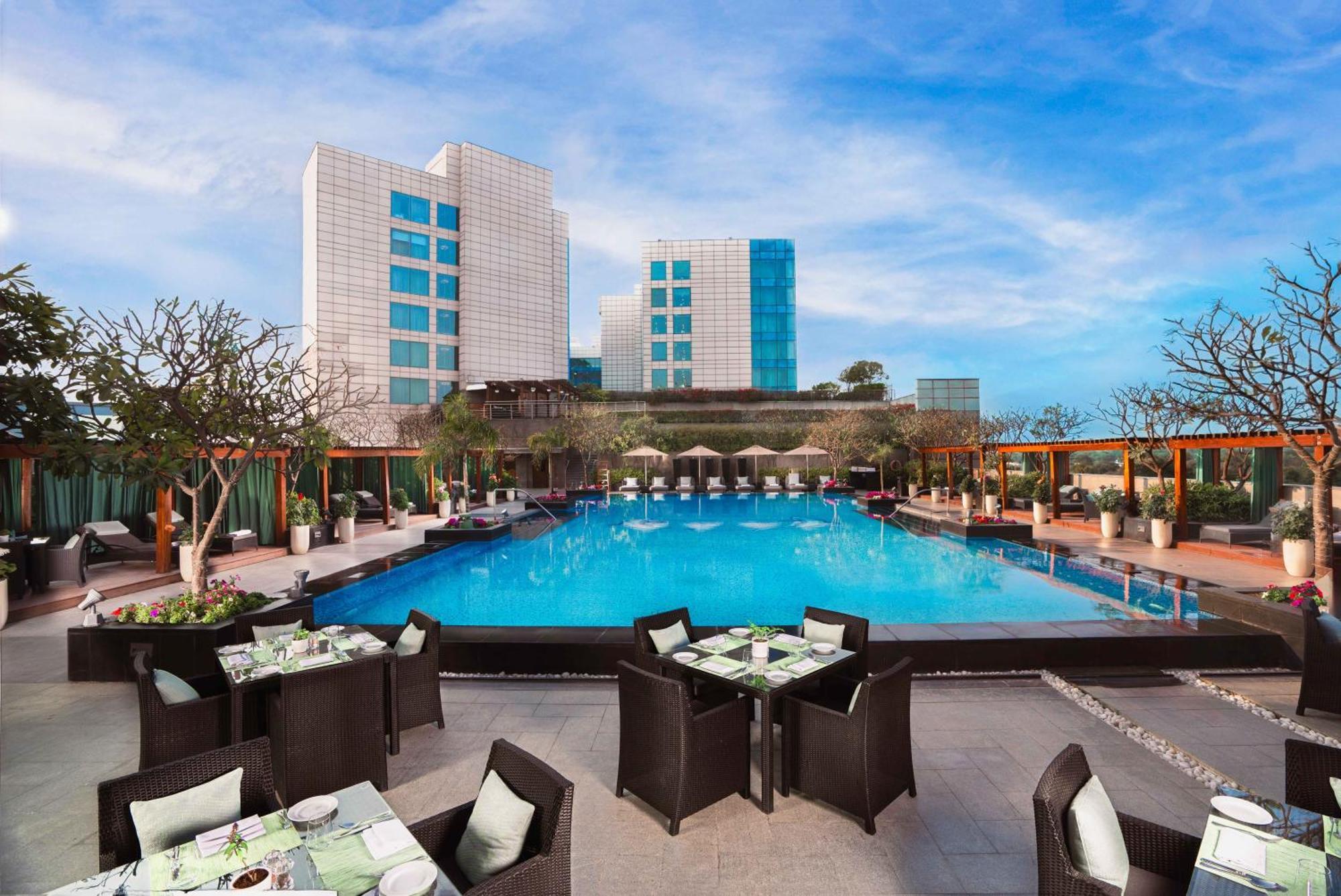 The Leela Ambience Gurugram Hotel & Residences - The Luxury Urban Sanctuary Gurgaon Exterior foto The Park, New Delhi
