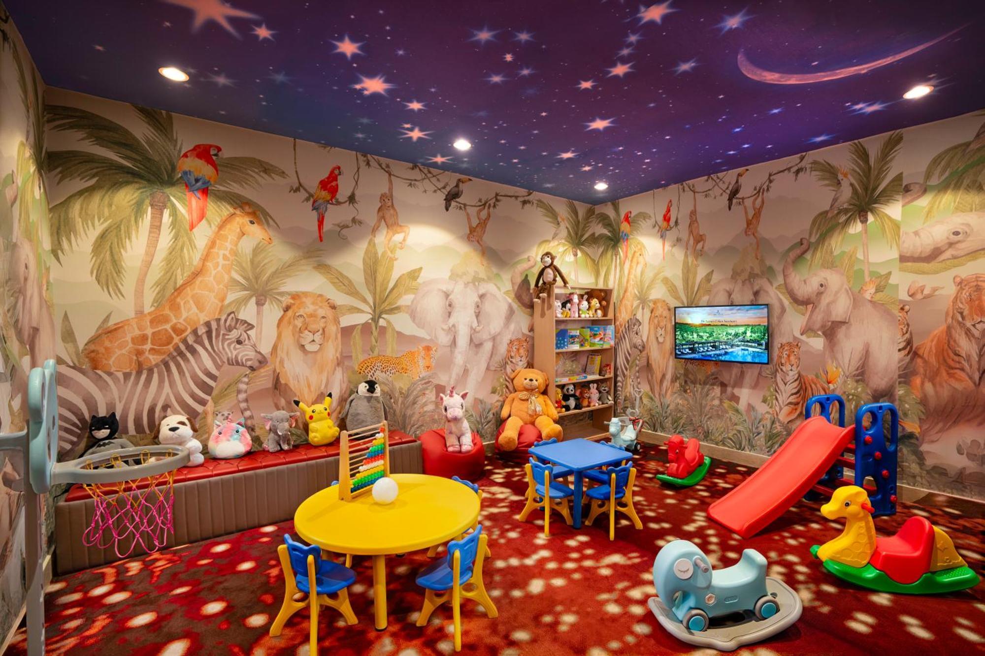 The Leela Ambience Gurugram Hotel & Residences - The Luxury Urban Sanctuary Gurgaon Exterior foto Kids Club