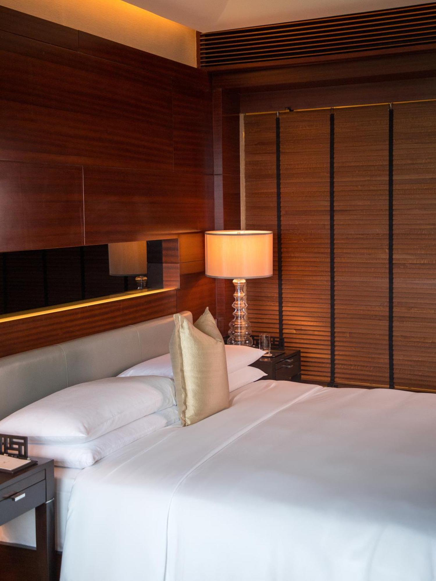 The Leela Ambience Gurugram Hotel & Residences - The Luxury Urban Sanctuary Gurgaon Exterior foto