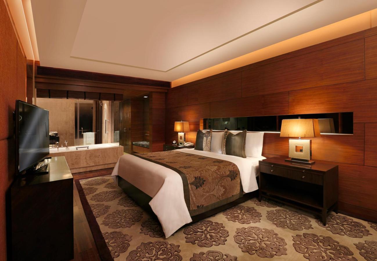 The Leela Ambience Gurugram Hotel & Residences - The Luxury Urban Sanctuary Gurgaon Exterior foto